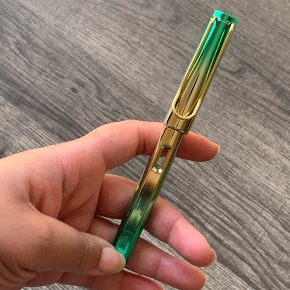 🍒🍒 Infinity Green & Gold Pencil - Picture 3 of 6